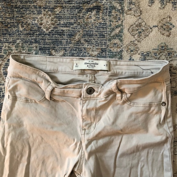 Abercrombie and Fitch Jeans - Size 4 - Picture 3 of 3